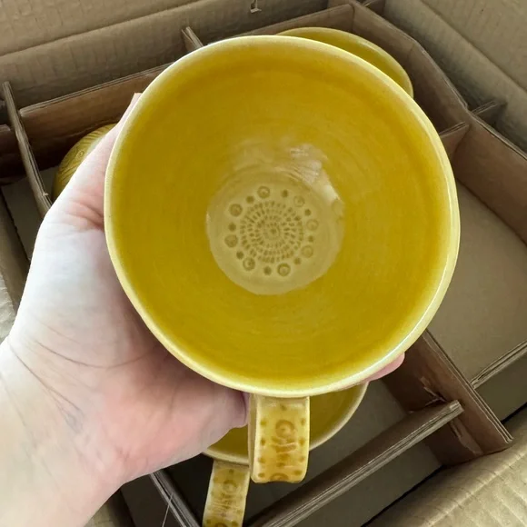 Old Havana Mug Set in Gold Mustard - Picture 10 of 13